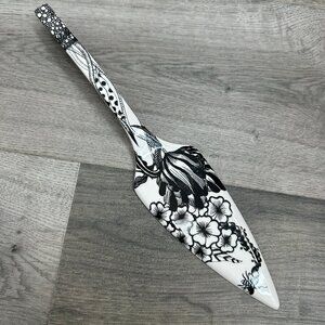 Anthropologie Home  Wild Masquerade Florence Balducci Ceramic Pie Cake Server
